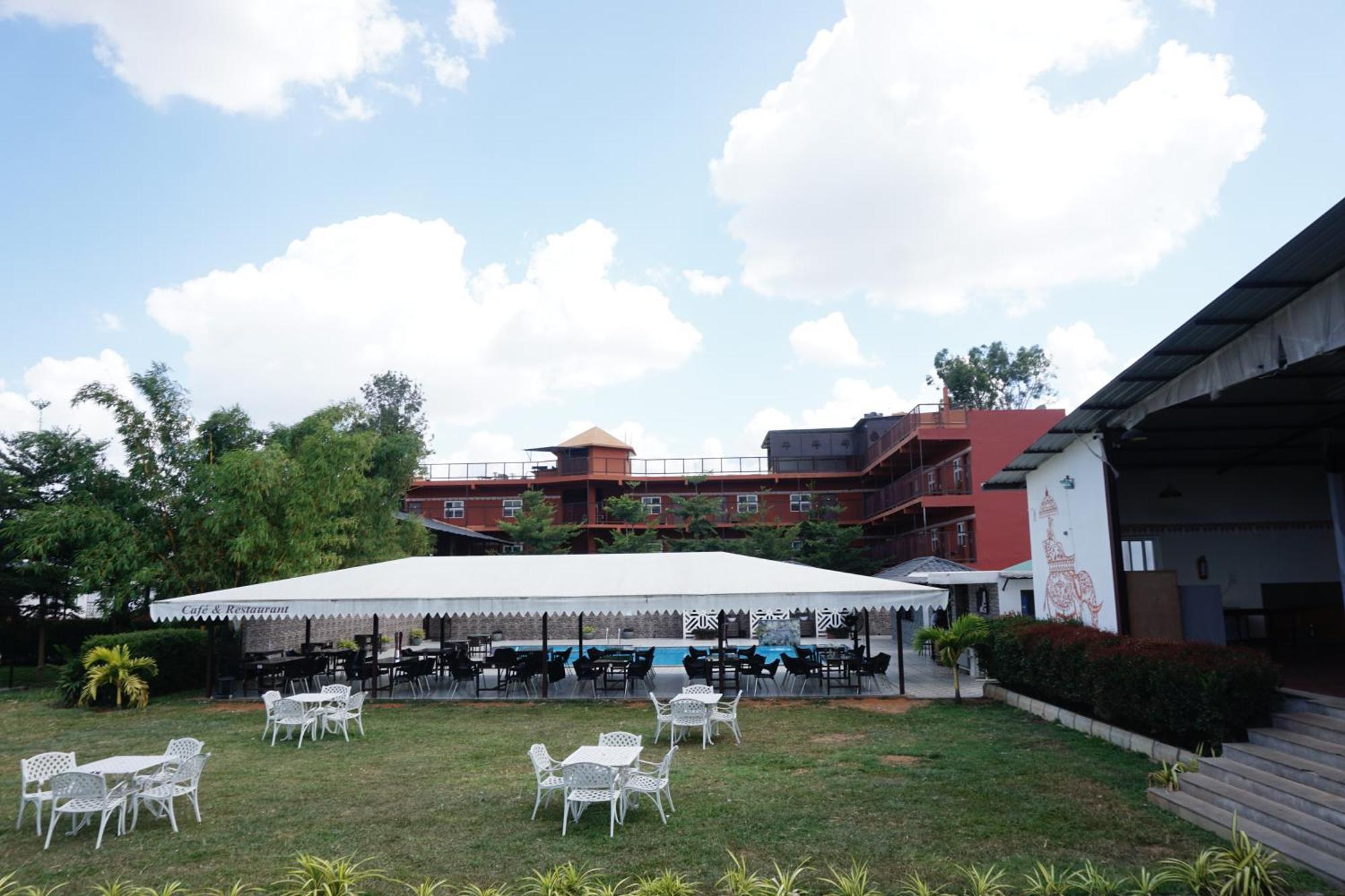 Vistar Resort & Hotels Kammasandra Ngoại thất bức ảnh
